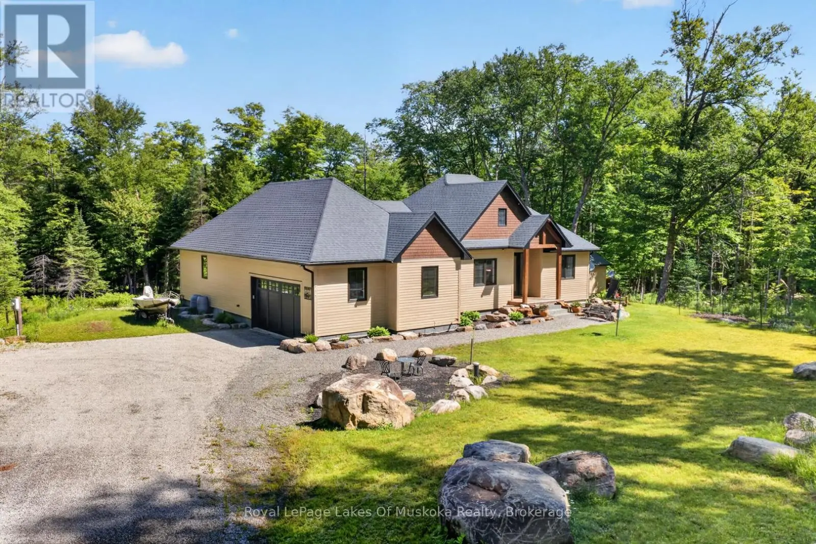 1129 North Portage Road, Lake of Bays (Franklin)